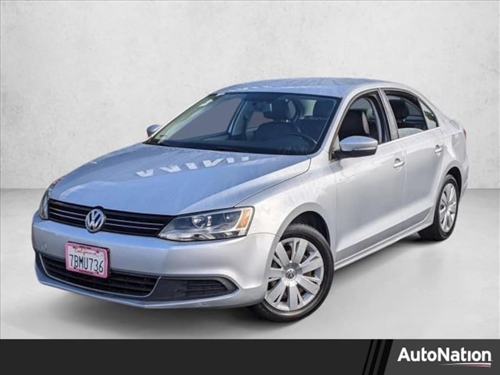 Used 2013 Volkswagen Jetta Sedan SE 4dr Car