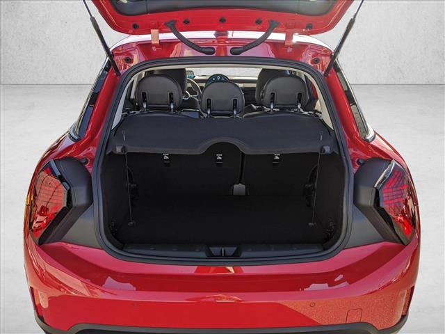 2025 MINI Hardtop 4 Door C Signature Trim photo 5