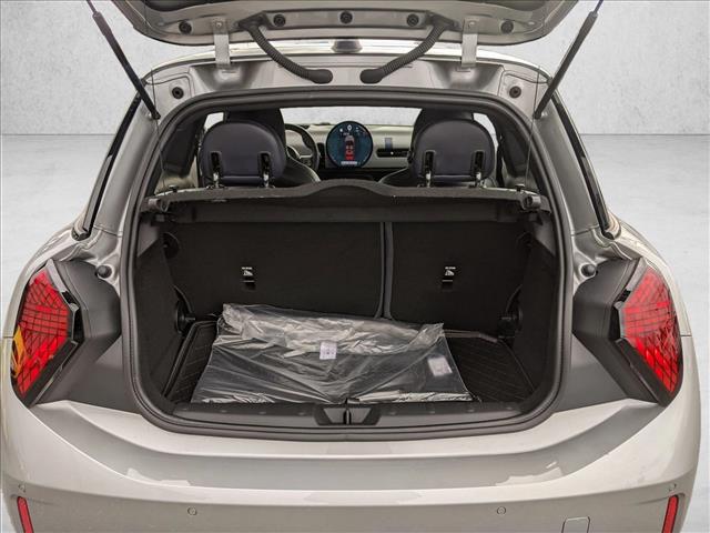 2025 MINI Hardtop 2 Door Cooper photo 6