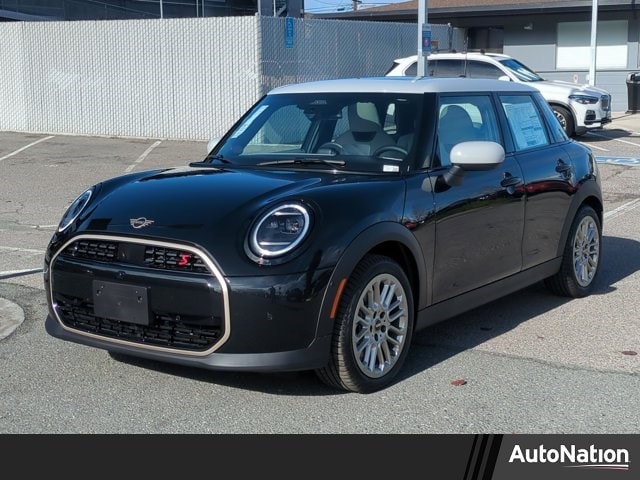 2026 MINI Hardtop 4 Door S's photo