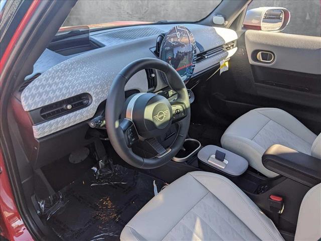 2025 Mini Cooper 4 Door Hardtop Signature photo 3