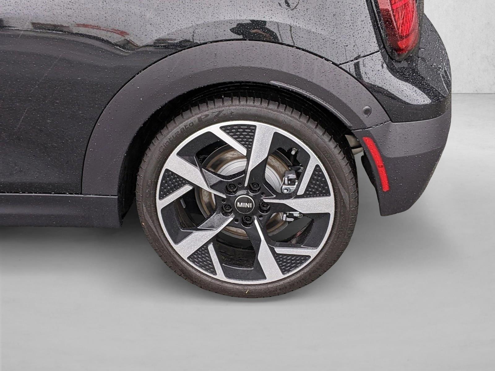 2025 MINI Convertible S - Photo 10