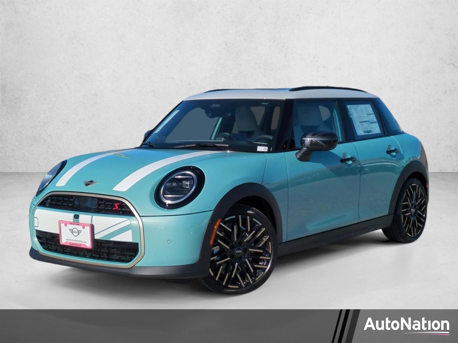 2026 MINI Hardtop Cooper S's photo