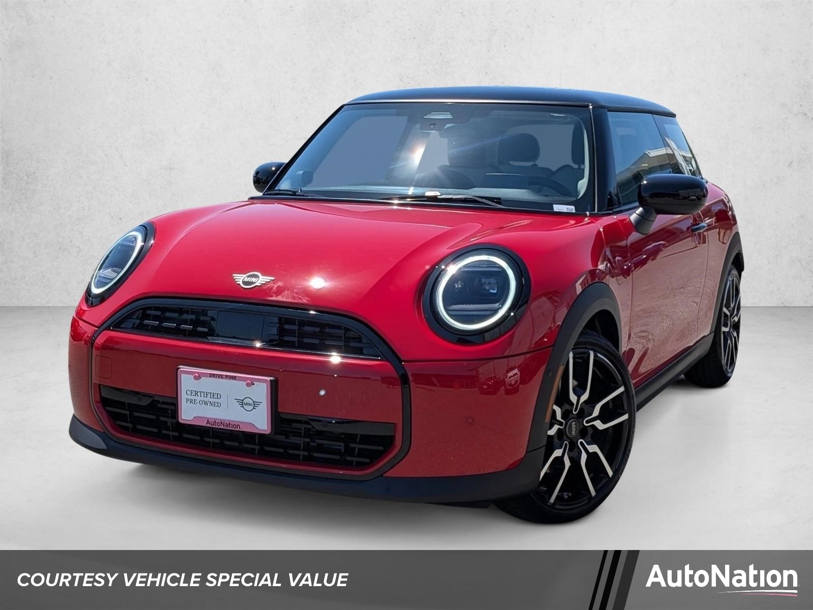 2025 MINI Hardtop Cooper's photo