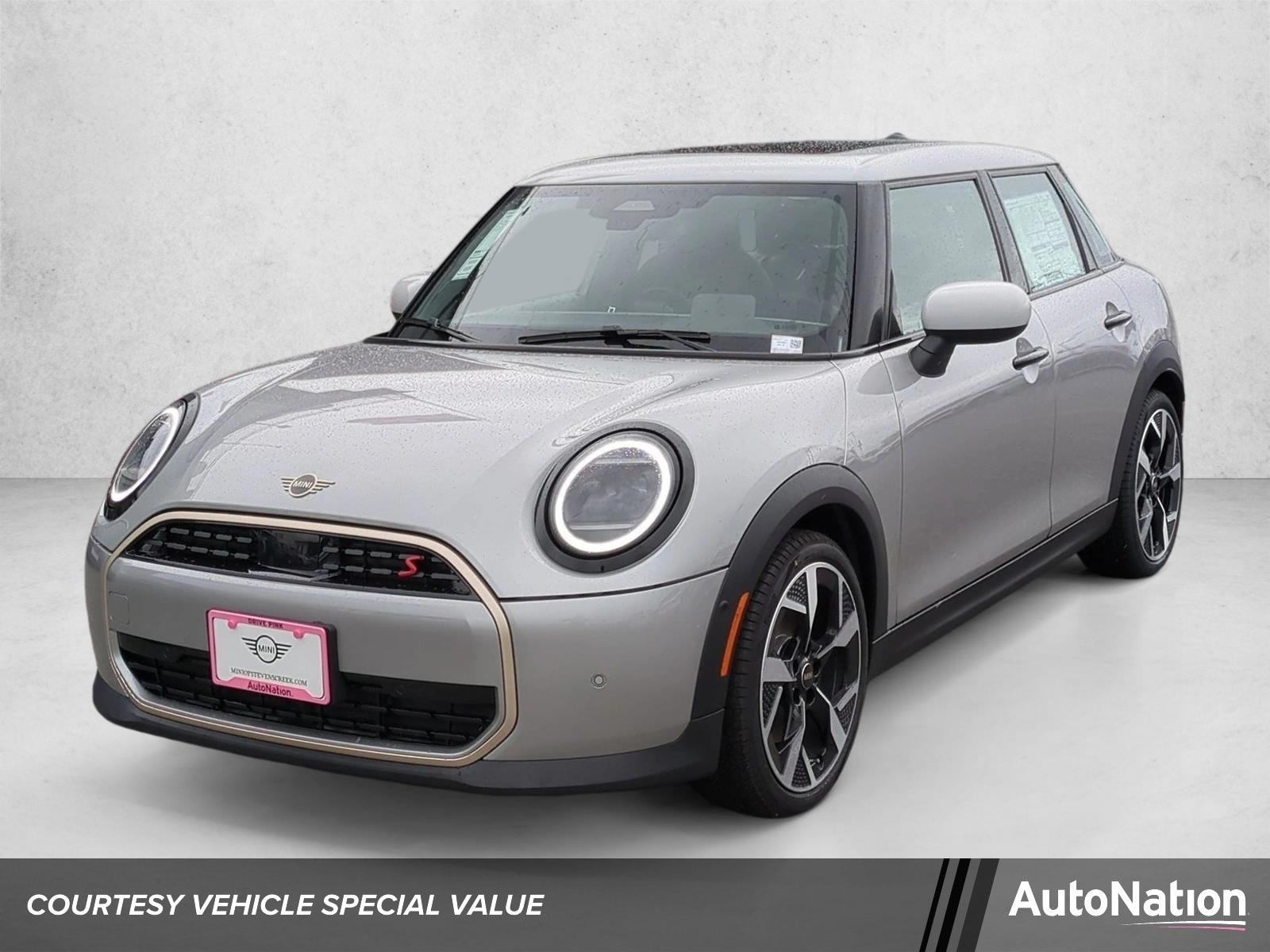 2026 MINI Hardtop Cooper S Signature's photo