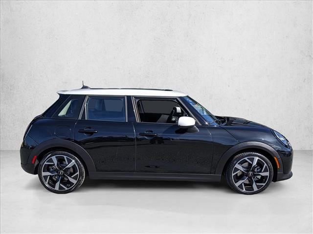 2025 MINI Hardtop 4 Door Cooper S photo 4