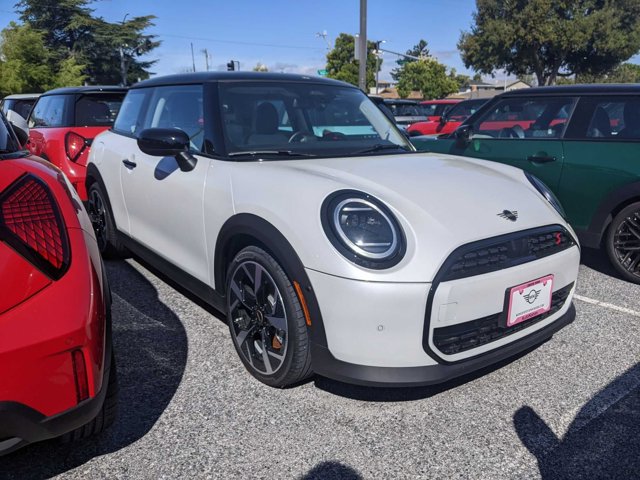 2025 Mini Cooper Signature photo 3