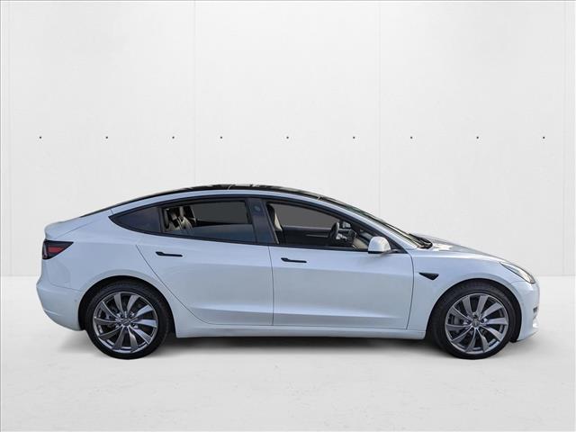 2022 Tesla Model 3 Long Range photo 4