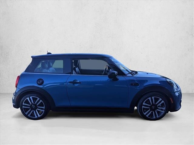 2023 MINI Hardtop Cooper S photo 4