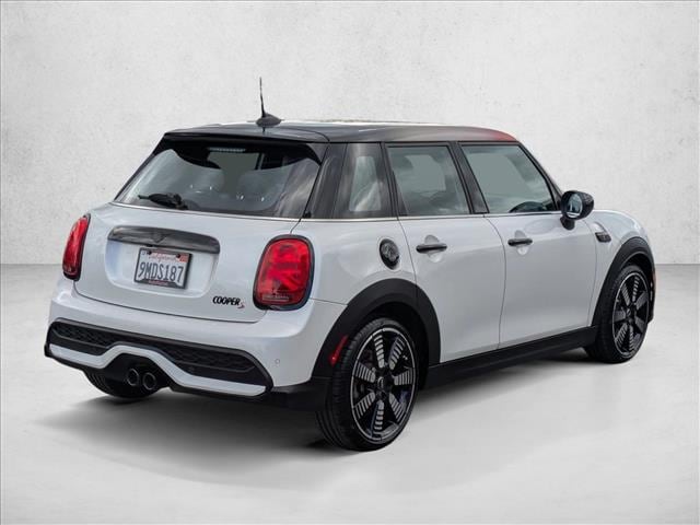 2024 MINI Hardtop Cooper S photo 4