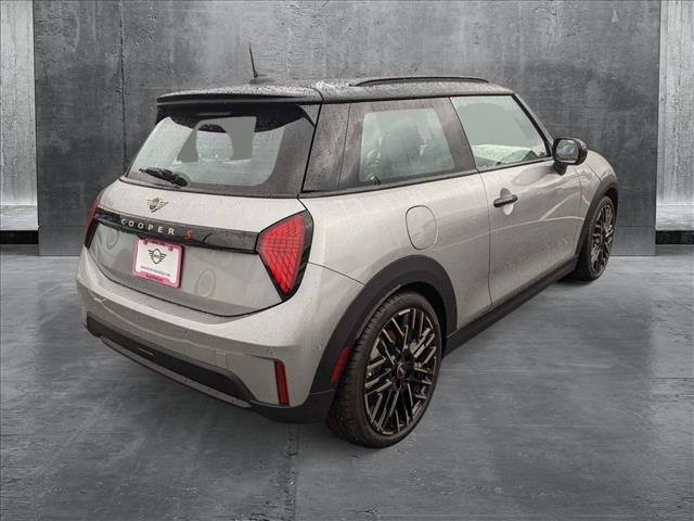 2025 Mini Cooper Signature photo 2