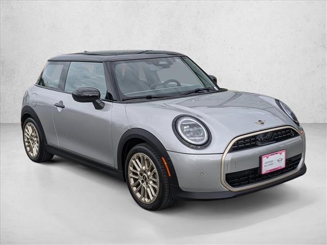 2025 MINI Hardtop 2 Door Cooper photo 3