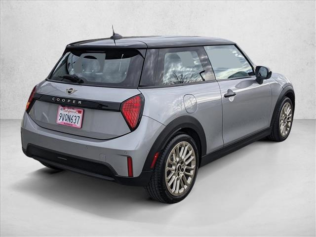 2025 MINI Hardtop 2 Door Cooper photo 5
