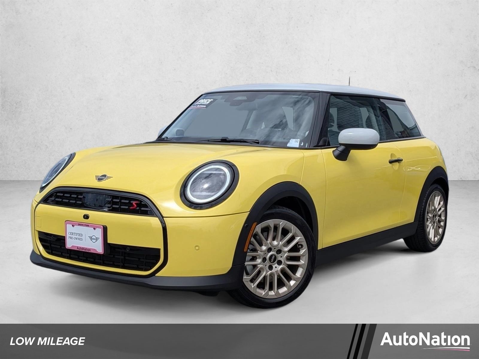 2025 MINI Hardtop Cooper S's photo
