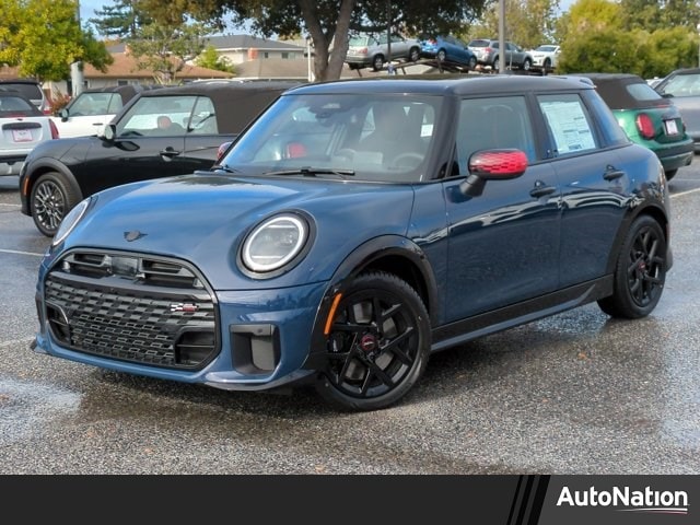 2026 MINI Hardtop 4 Door S's photo