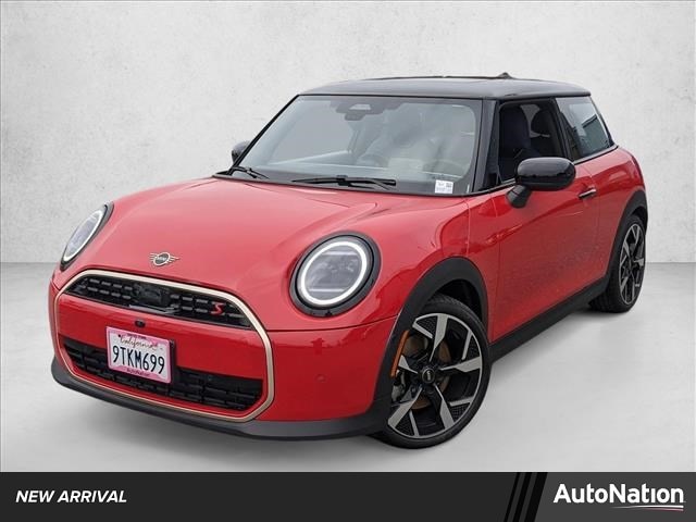 2025 MINI Hardtop 2 Door S's photo