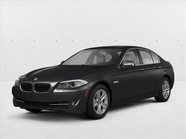 2012 BMW 5 Series 528i's photo