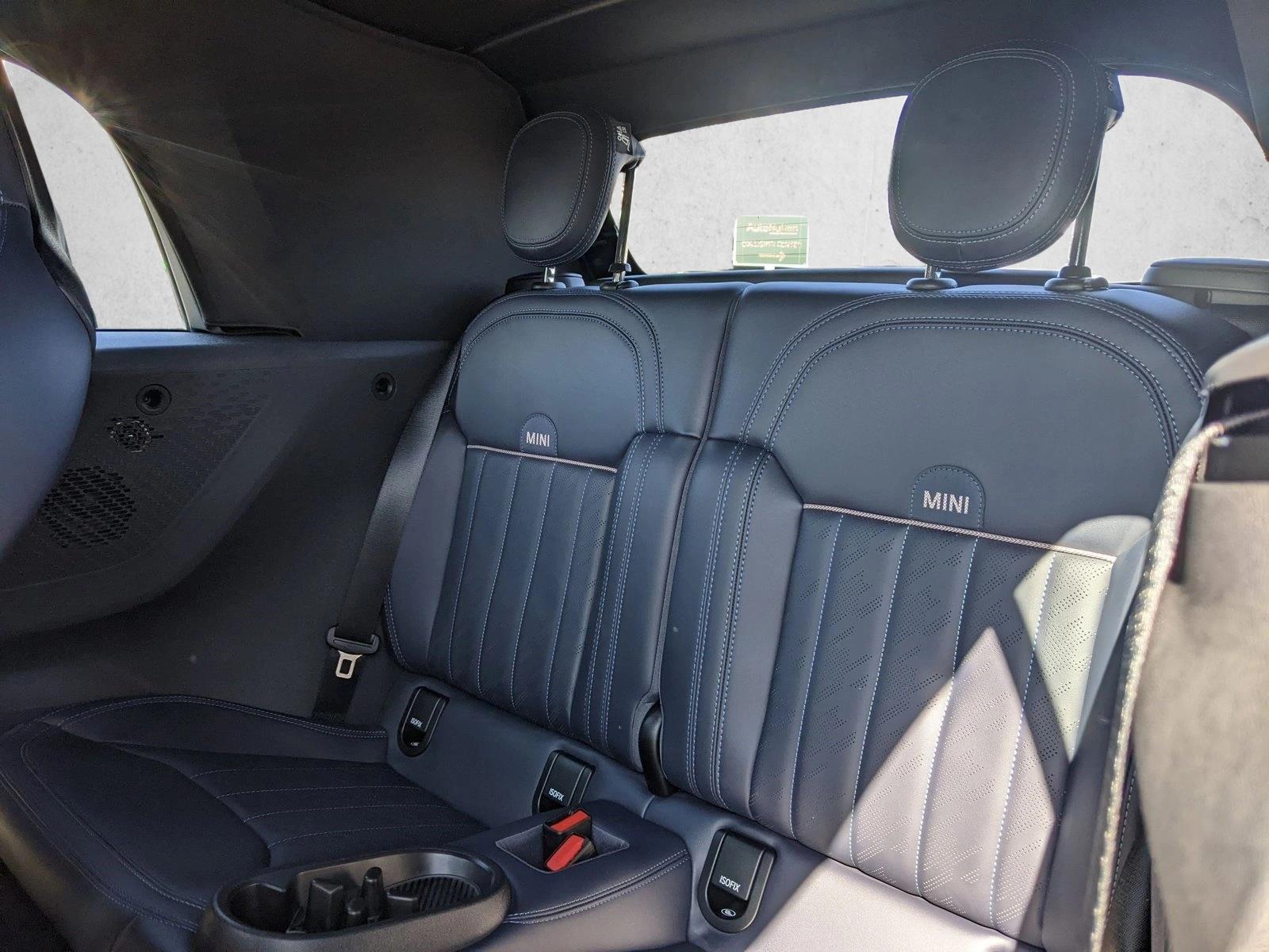 2025 MINI Convertible S - Photo 14