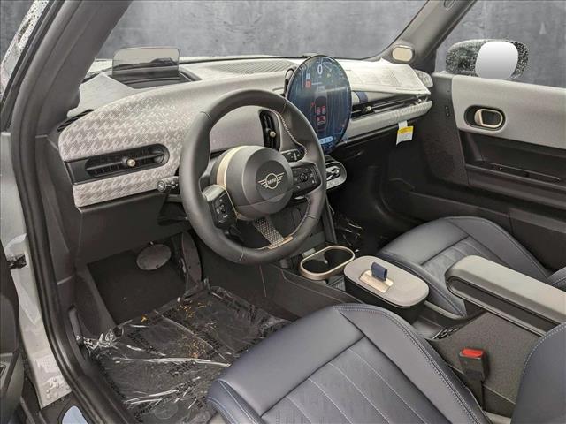 2025 Mini Cooper Signature photo 3