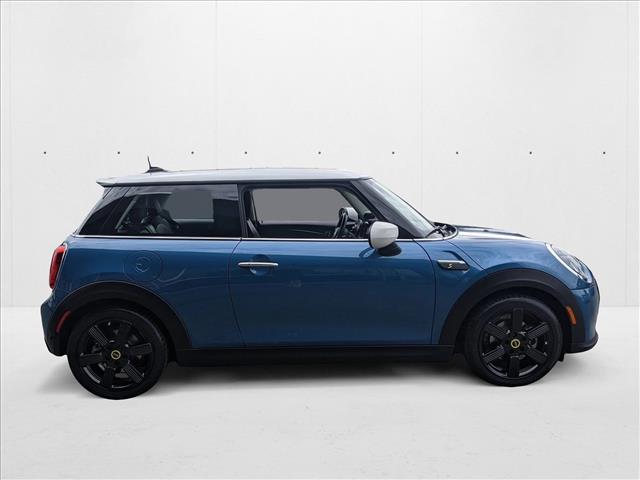 2024 Mini Cooper Hardtop SE 2 Door photo 4
