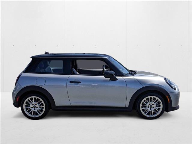 2025 Mini Cooper 2 Door Hardtop S photo 4