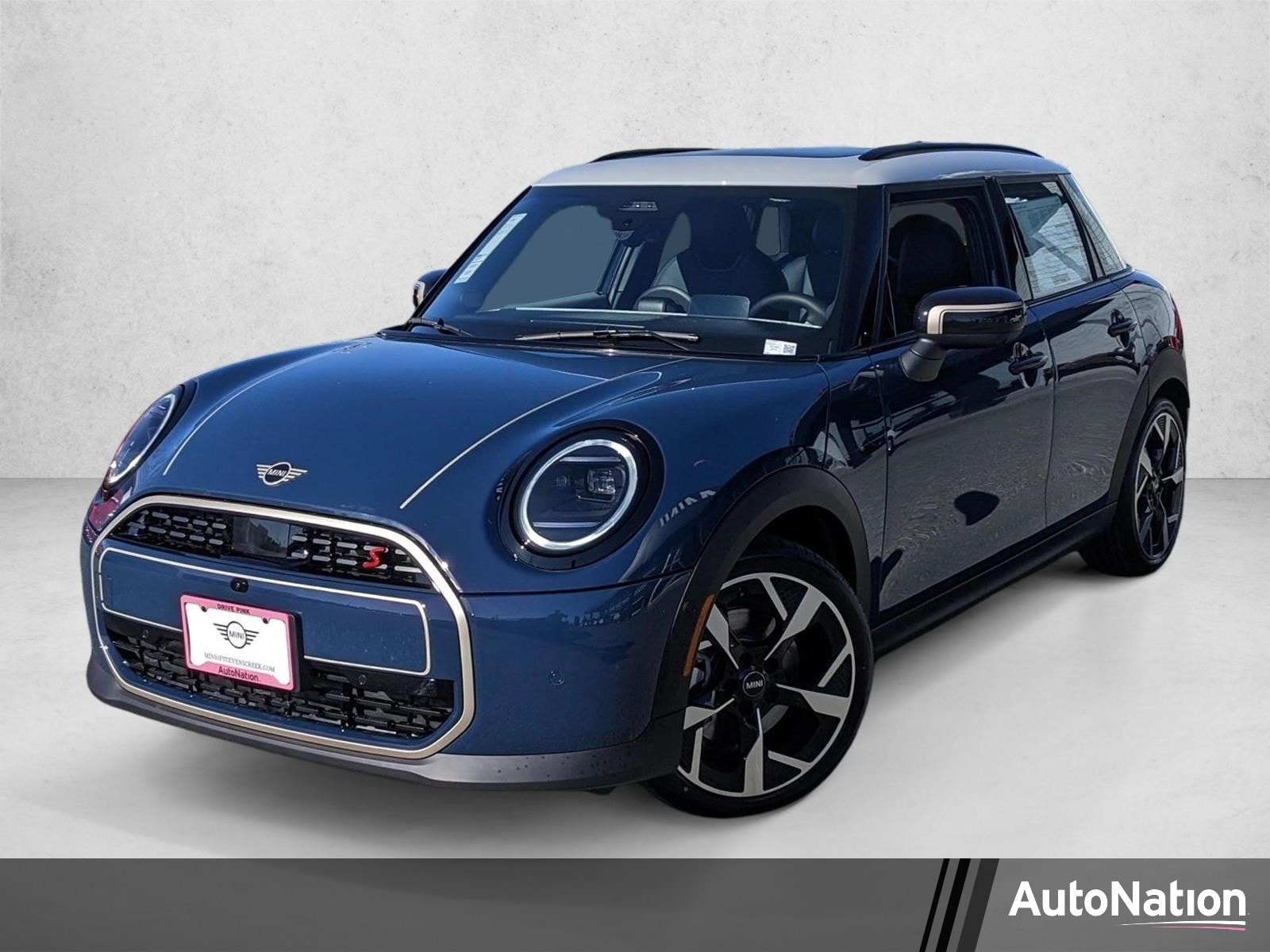 2026 MINI Hardtop Cooper S's photo