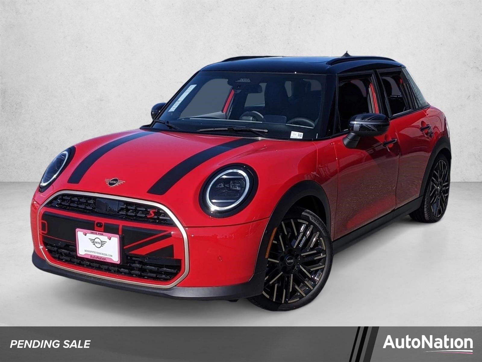 2026 MINI Hardtop Cooper S's photo