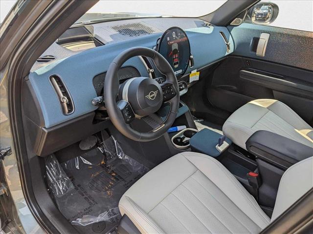 2025 MINI Countryman S photo 3