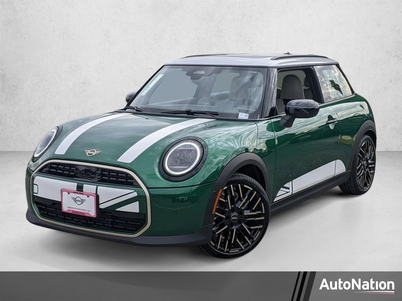 2026 MINI Hardtop's photo