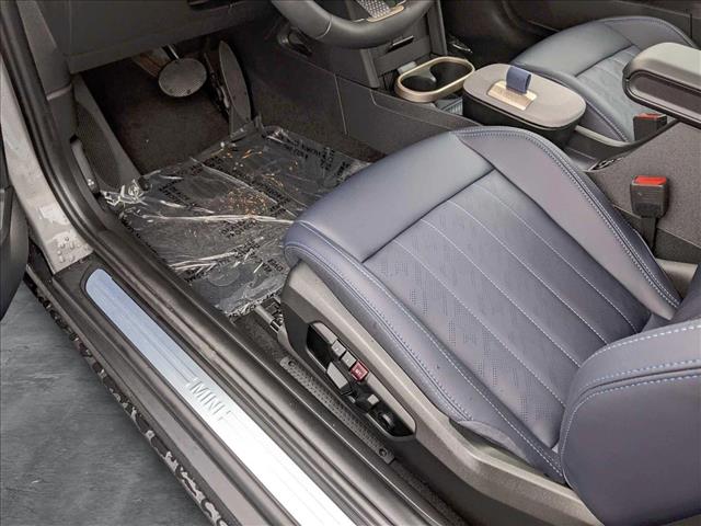 2025 Mini Cooper Signature photo 4
