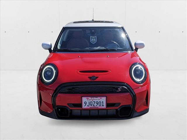 2024 Mini Cooper Hardtop S 2 Door Iconic photo 2