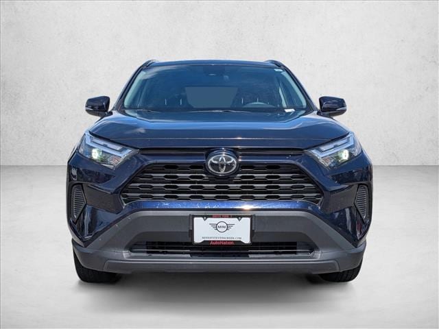 2024 Toyota RAV4 XLE photo 2