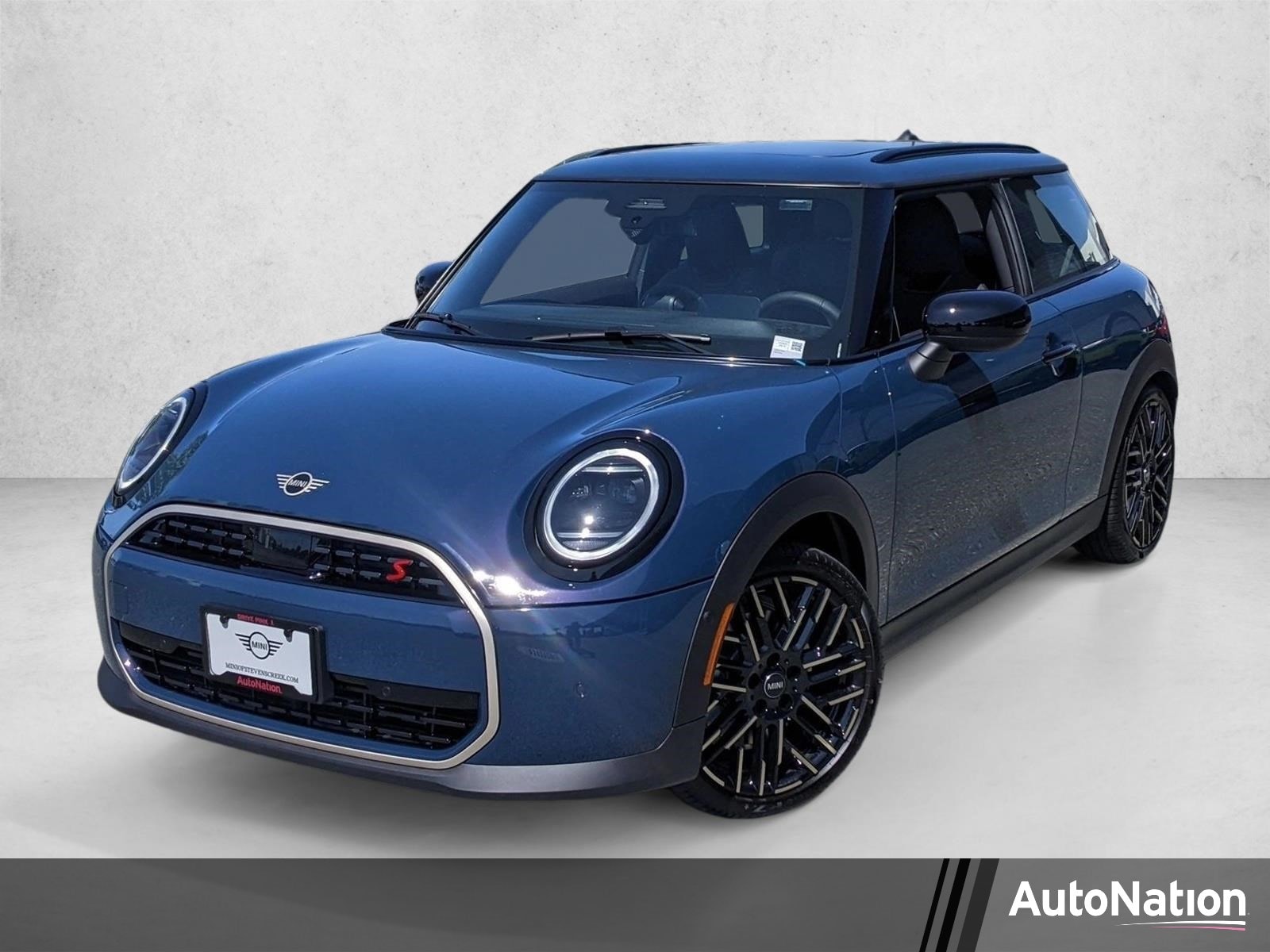 2026 MINI Hardtop Cooper S Signature's photo
