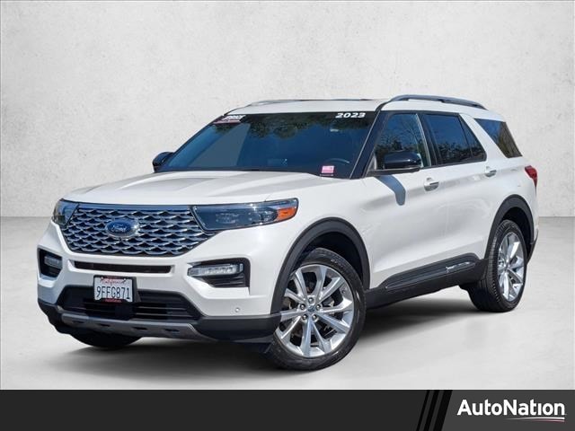 2023 Ford Explorer Platinum's photo