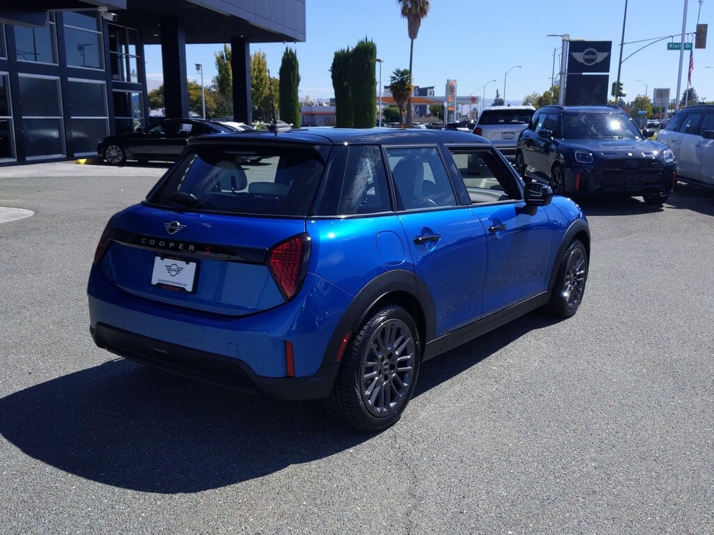 New 2027 MINI Hardtop 4 Door Cooper S 4dr Car