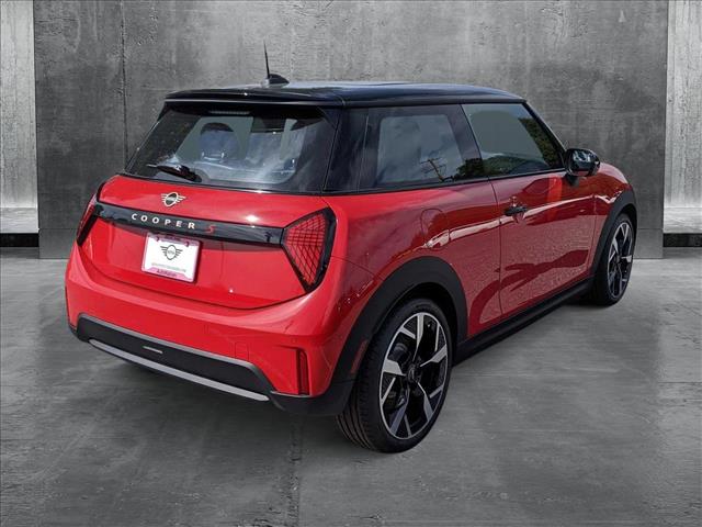 2025 Mini Cooper Signature photo 2