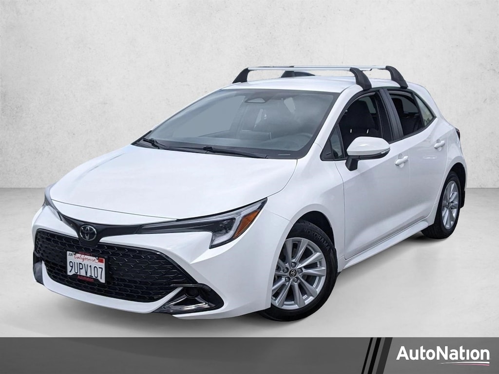 Used 2025 Toyota Corolla Hatchback SE 4dr Car