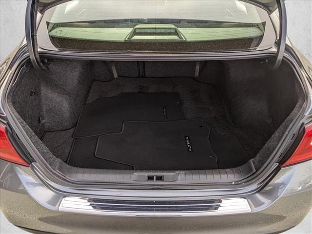 2016 Nissan Altima 2.5 SV photo 5