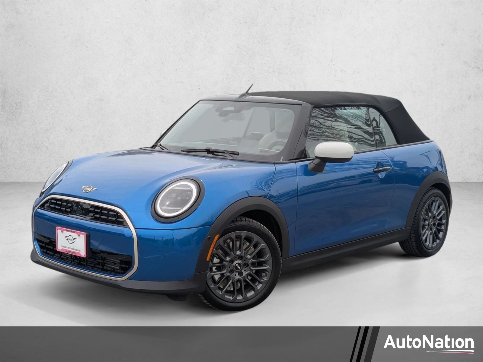 2026 MINI Convertible Cooper Signature's photo