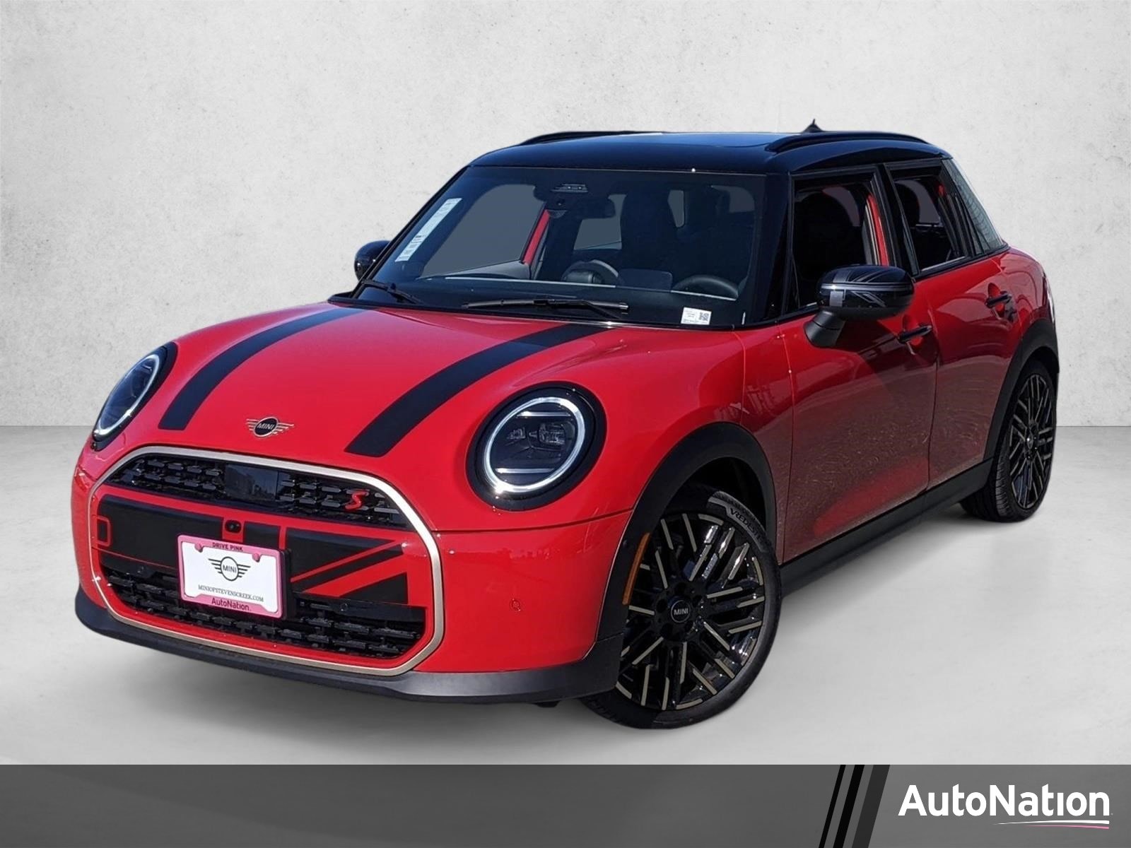2026 MINI Hardtop Cooper S's photo