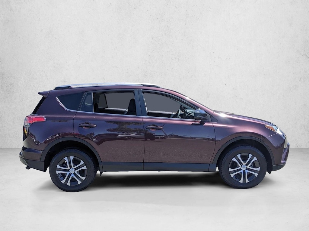 Used 2018 Toyota RAV4 LE Sport Utility