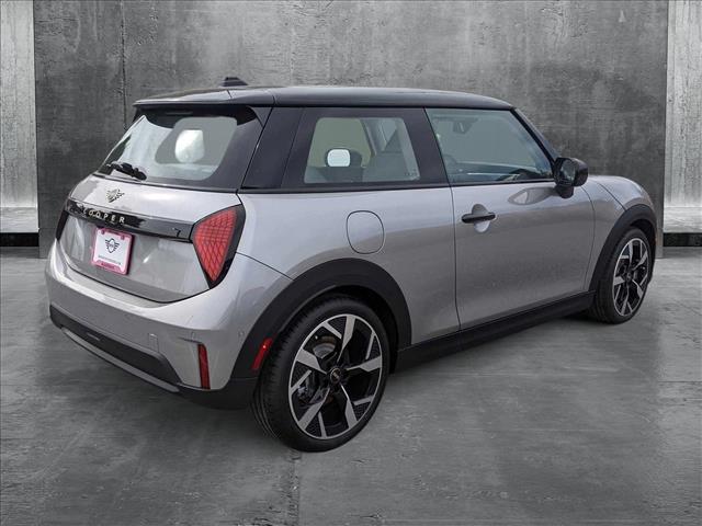 2025 Mini Cooper Signature photo 2