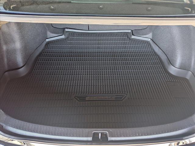 2025 Toyota Corolla Hybrid LE photo 6