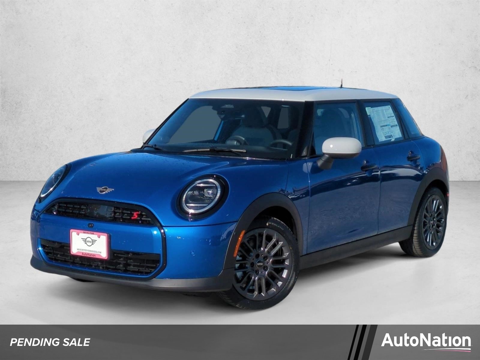 2026 MINI Hardtop Cooper S's photo