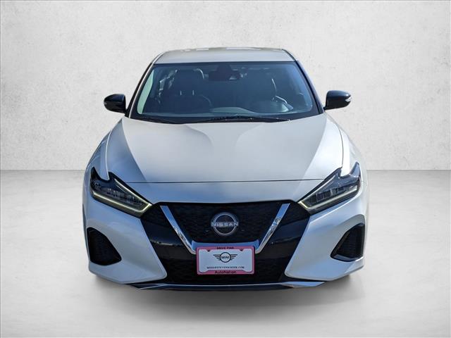 2023 Nissan Maxima SV photo 2