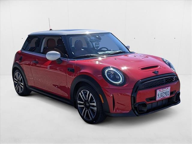 2024 Mini Cooper Hardtop S 2 Door Iconic photo 3