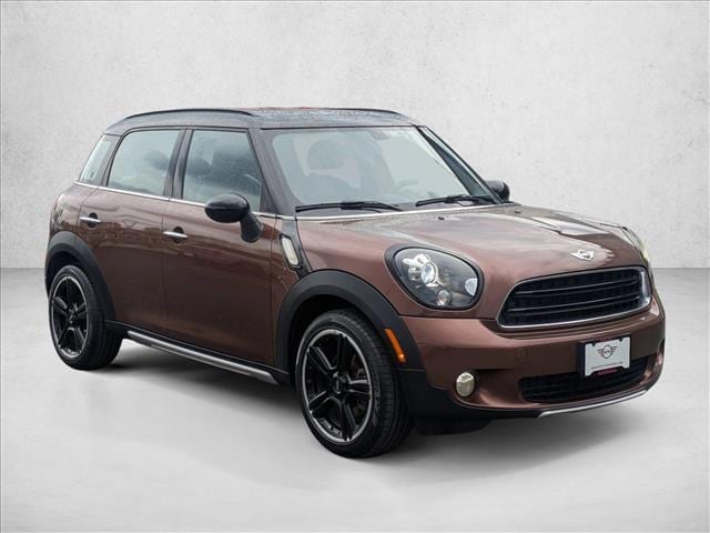 2016 MINI Countryman photo 2