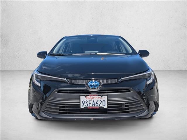 2025 Toyota Corolla Hybrid LE photo 2