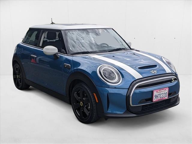 2024 Mini Cooper Hardtop SE 2 Door photo 3