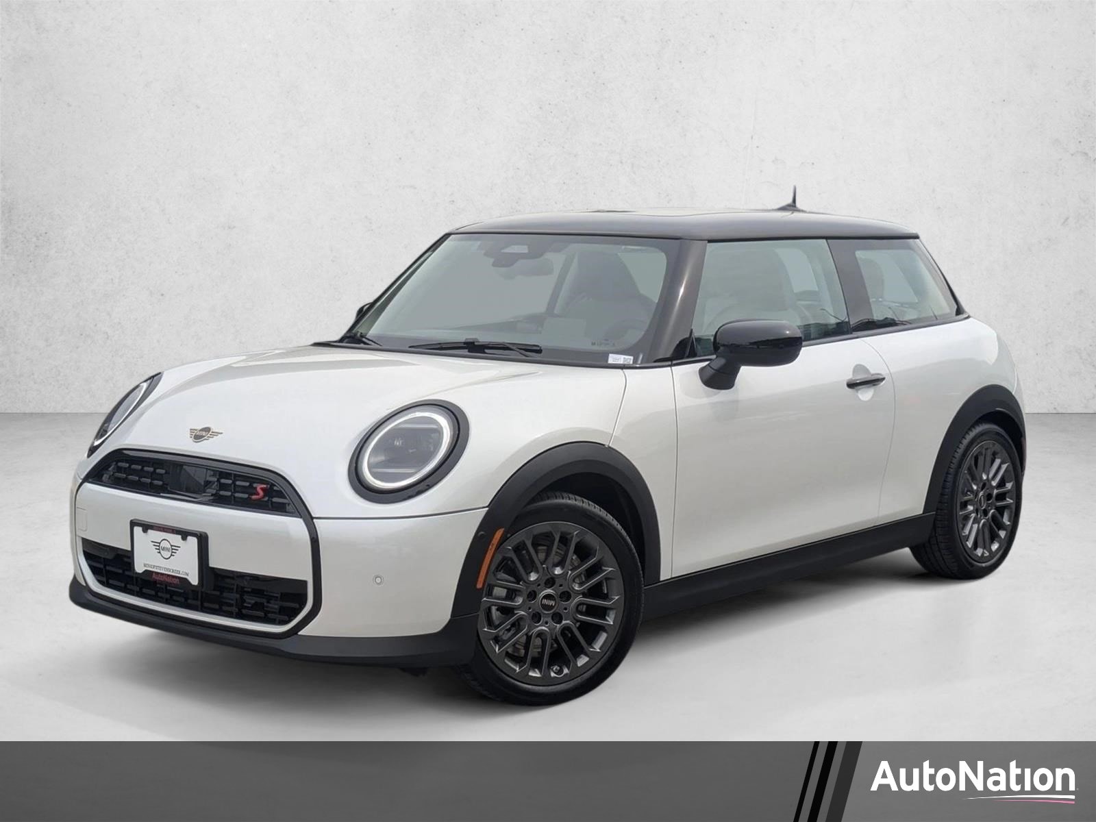 2026 MINI Hardtop Cooper S Signature's photo